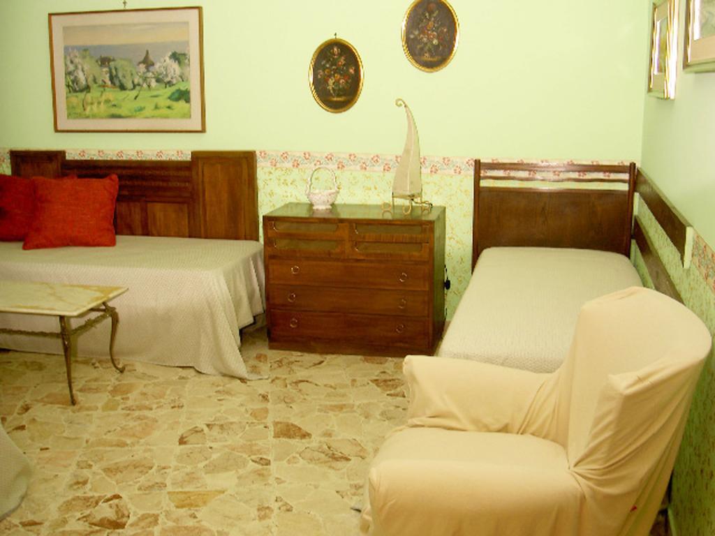 Casa Tina Maugeri Bed & Breakfast Катания Стая снимка