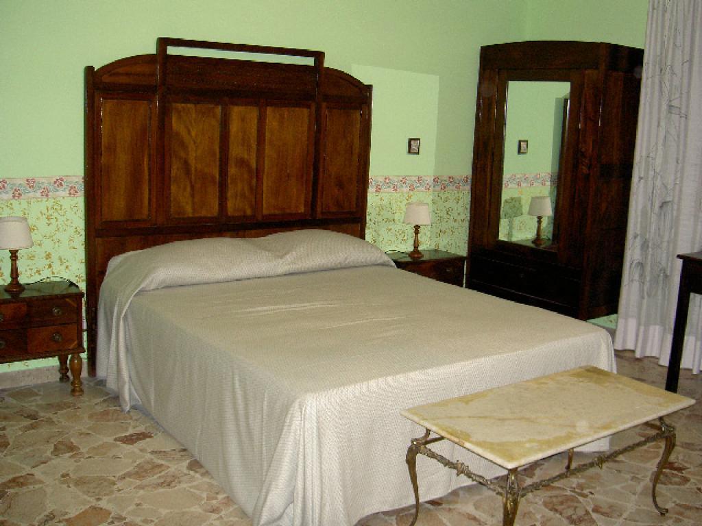 Casa Tina Maugeri Bed & Breakfast Катания Стая снимка